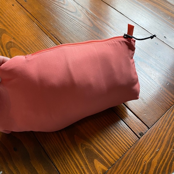 Patagonia Women’s Pack in Jacket - Picture 10 of 10